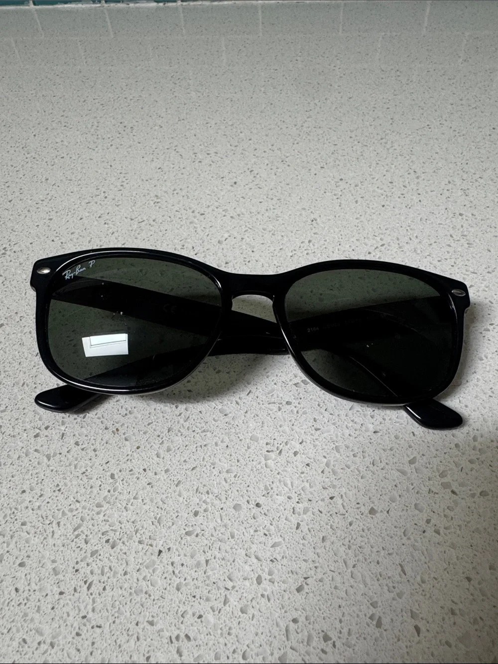 Ray Ban New Wayfarer men’s black polarized sunglasses